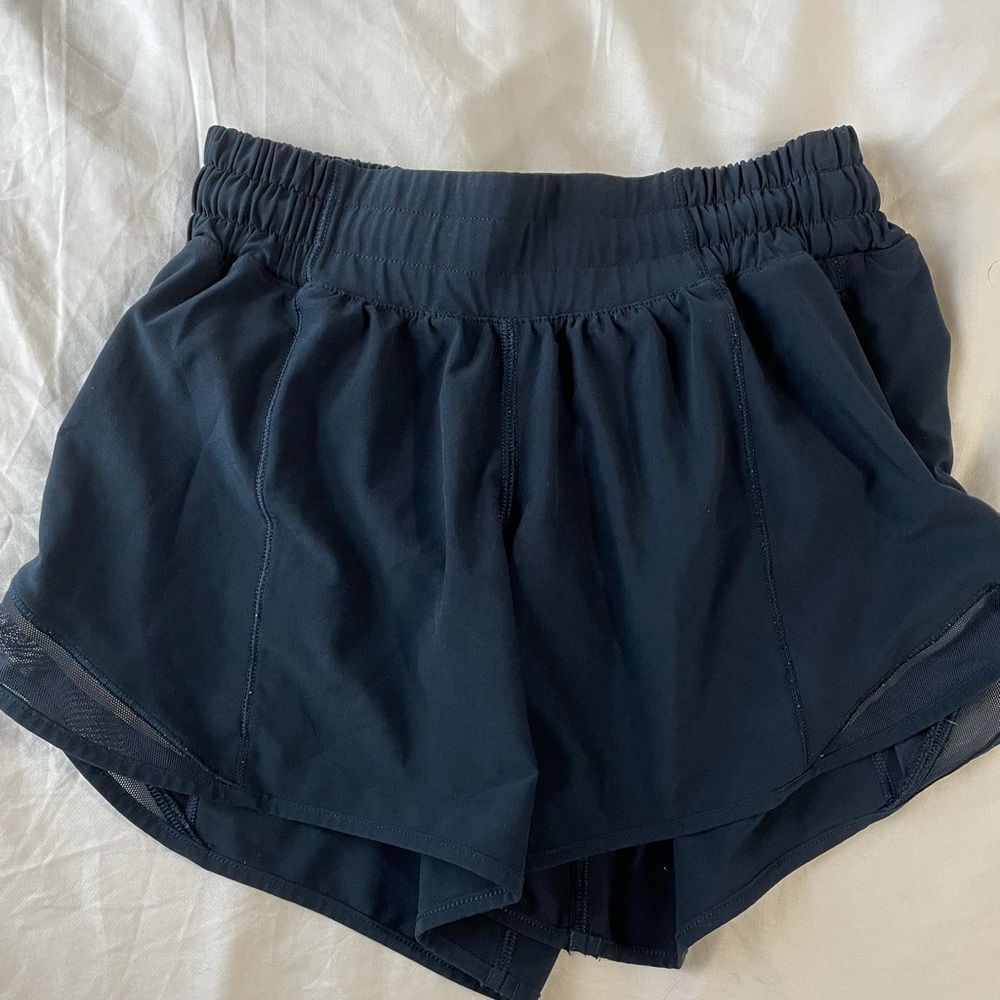 Hotty Hot Low Rise Short 4” Size 2 Navy